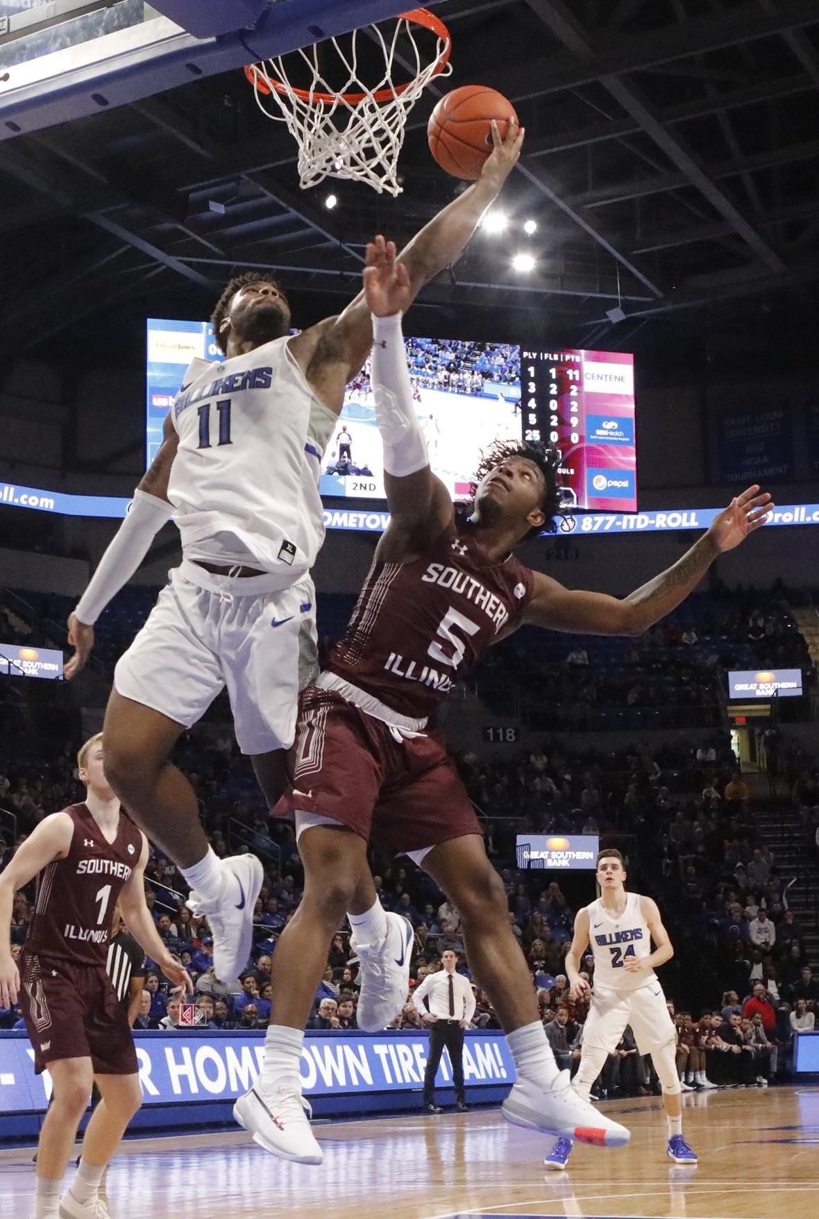 The Billikens and Salukis battle at Chaifetz Arena